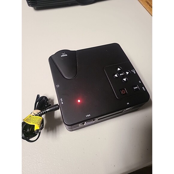 Mini Projector H80 LED Orthographic Projection 80Lumen 1080P Needs Power Plug - Picture 7 of 7